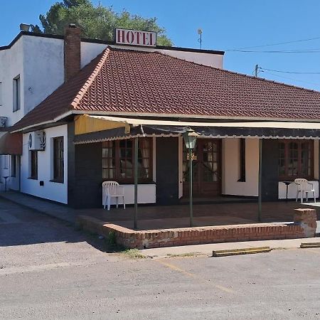 Hotel Y Restaurant Don Quijote Macachín Eksteriør billede